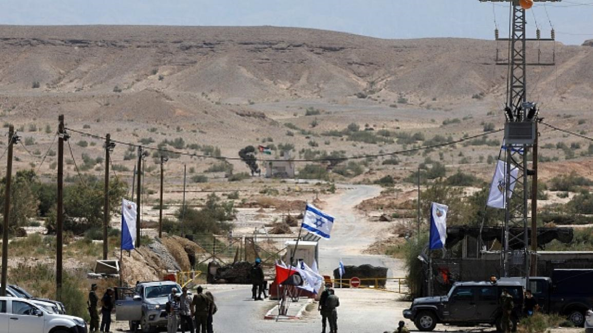 إسرائيل تفجّر مئات الألغام على الحدود مع الأردن