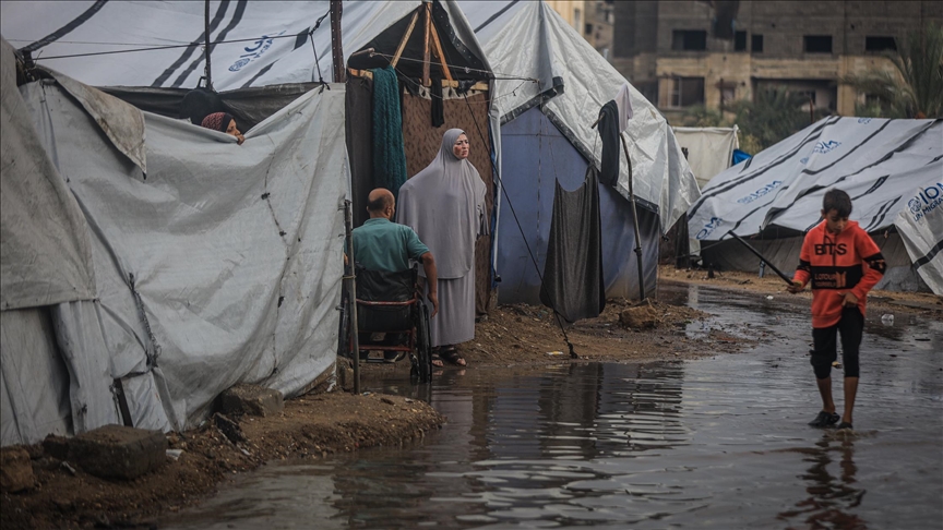 غرق خيام ومراكز إيواء في غزة بمياه الأمطار