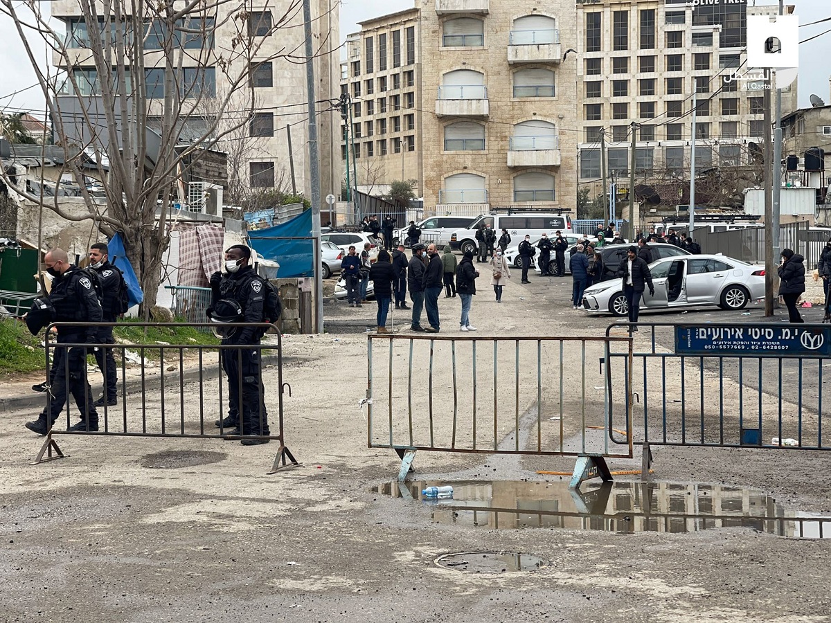 الاحتلال يشدد إجراءاته العسكرية على حي الشيخ جراح بالقدس