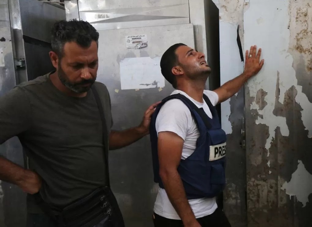 النقابة: الاحتلال قتل 706 من عائلات الصحفيين في غزة
