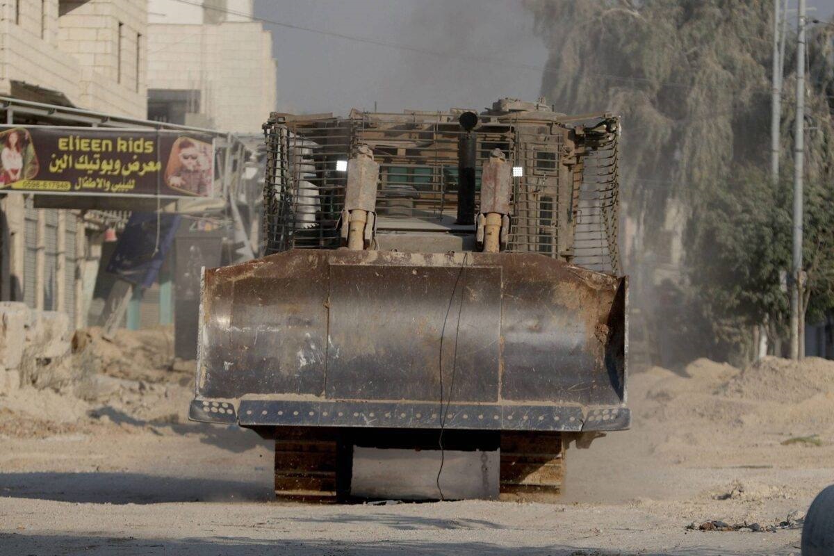 الجالية الفلسطينية في بريمن تفتتح  اكبر مخيم ايواء  في حي الزيتون بغزة