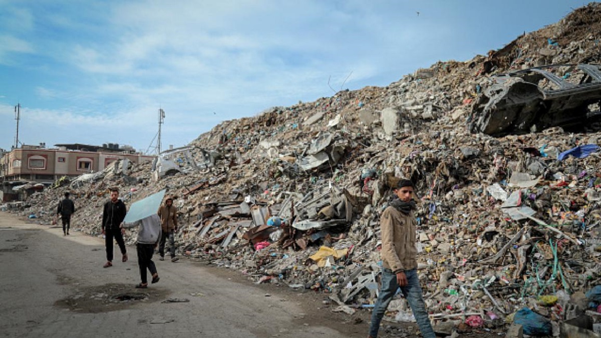 إسرائيل توافق على طلب أميركي بإزالة الأنقاض في غزة وتحمل التكاليف