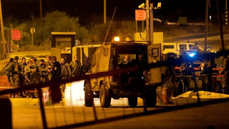 إصابة طفلين جراء اعتداء قوات الاحتلال عليهما عند حاجز بيت فوريك