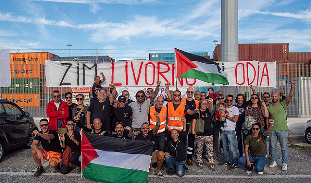 عمال ميناء ليفورنو الايطالي يجبرون سفينة إسرائيلية على المغادرة