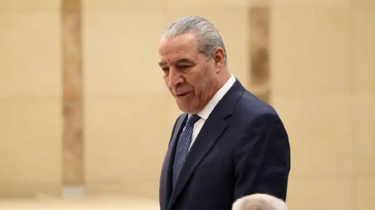 الشيخ يصل القاهرة  لإجراء مشاورات حول آخر التطورات بعد وقف الحرب