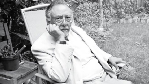 رحيل الاديب المصري رؤوف مسعد