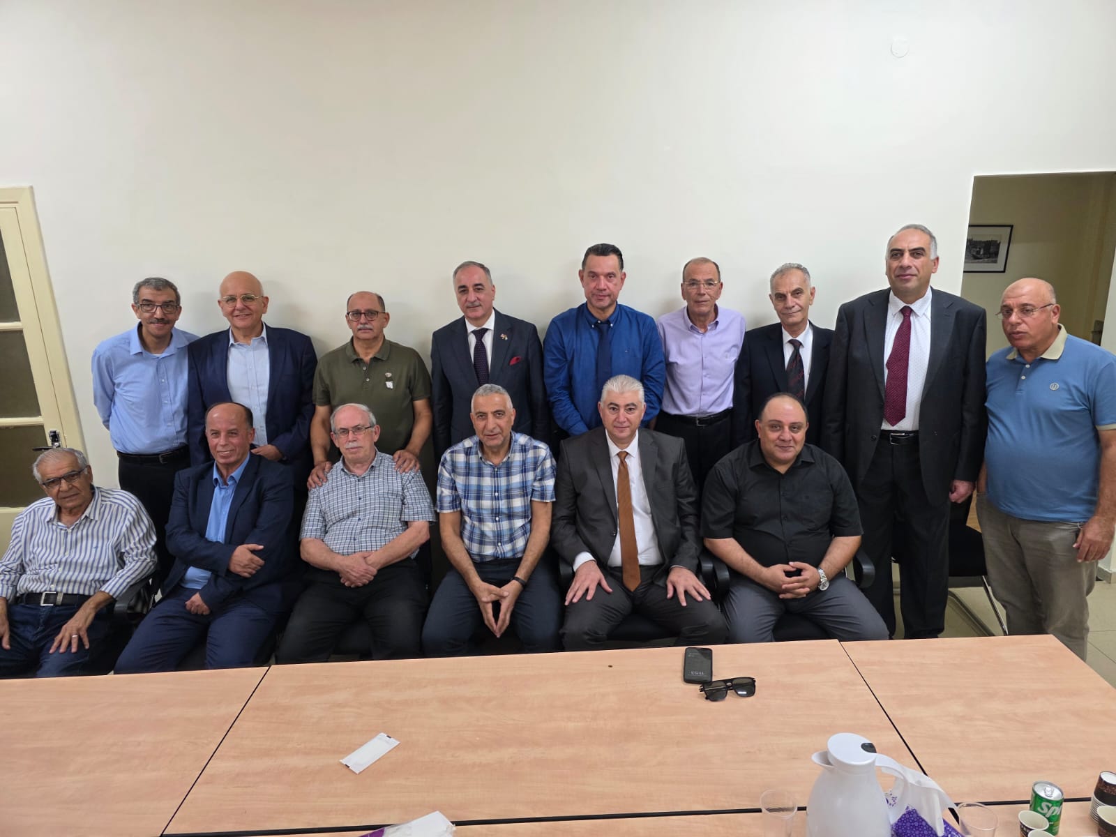 وفد مقدسي يهنئ رئيس مجلس إدارة اتحاد الجمعيات الخيرية الجديد