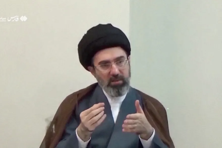 ترامب: الزعيم الإيراني أصيب بجروح خطيرة ولم يمت 
