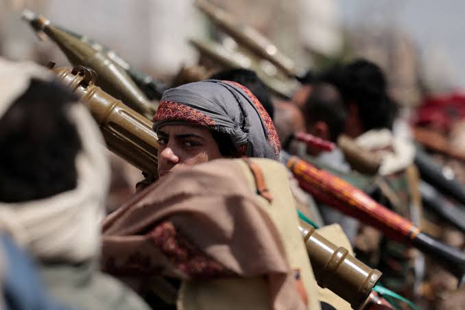 مصادر: إيران أرسلت قيادات من الحرس الثوري وعتاد صواريخ للحوثيين