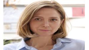 من يملك حقّ السرد؟