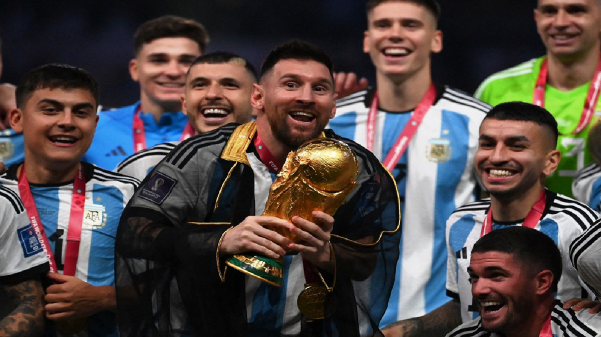 ميسي يعلن اعتزاله اللعب مع منتخب بلاده